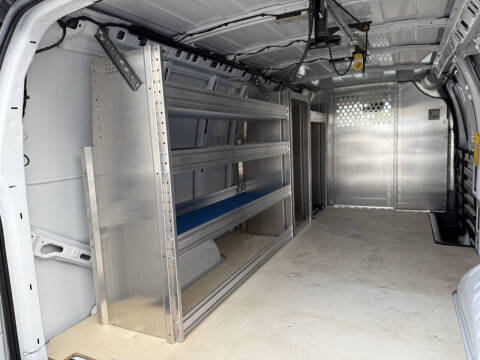 2025 Chevrolet Express 2500