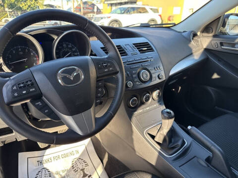 2013 Mazda MAZDA3 i Touring
