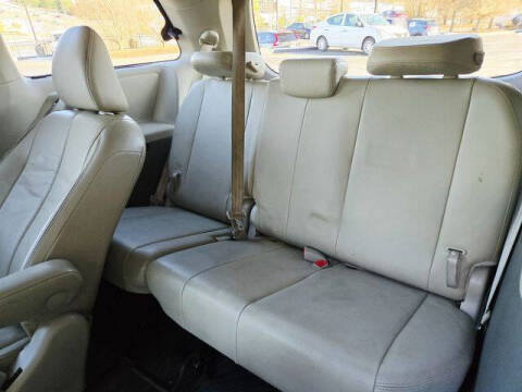 2014 Toyota Sienna XLE 7-Passenger