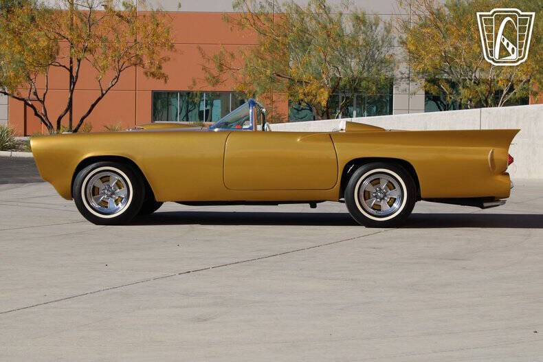 1957 Ford Thunderbird