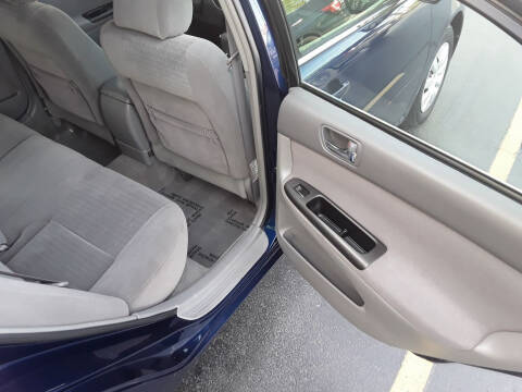 2005 Toyota Camry LE