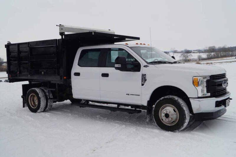 2017 Ford F-350 Super Duty Chassis Cab XL's photo