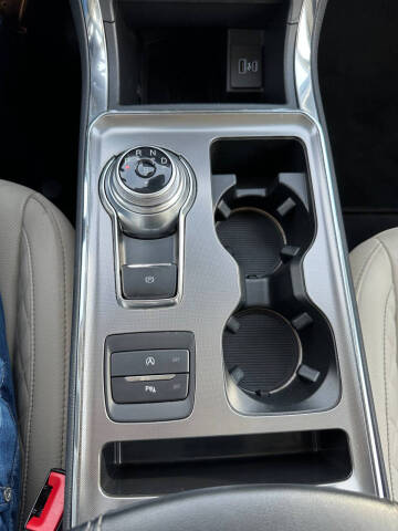 2024 Ford Edge Titanium