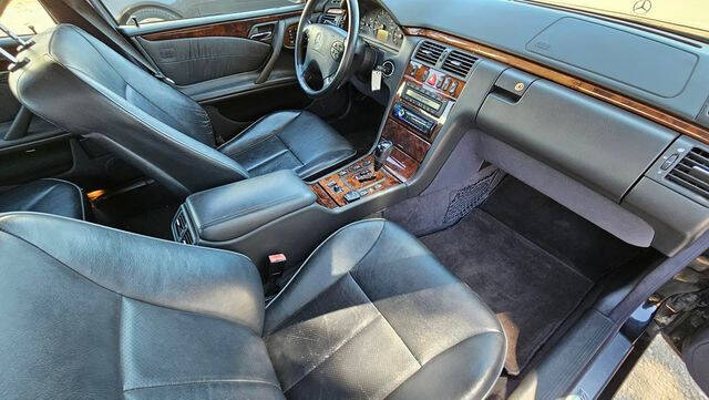 2001 Mercedes-Benz E-Class E 320