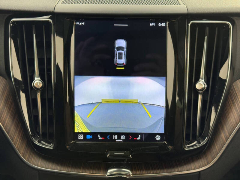 2022 Volvo XC60 Recharge T8 Inscription Expression