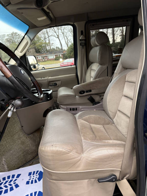 2007 Ford E-Series E-250 SD