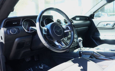 2017 Ford Mustang V6