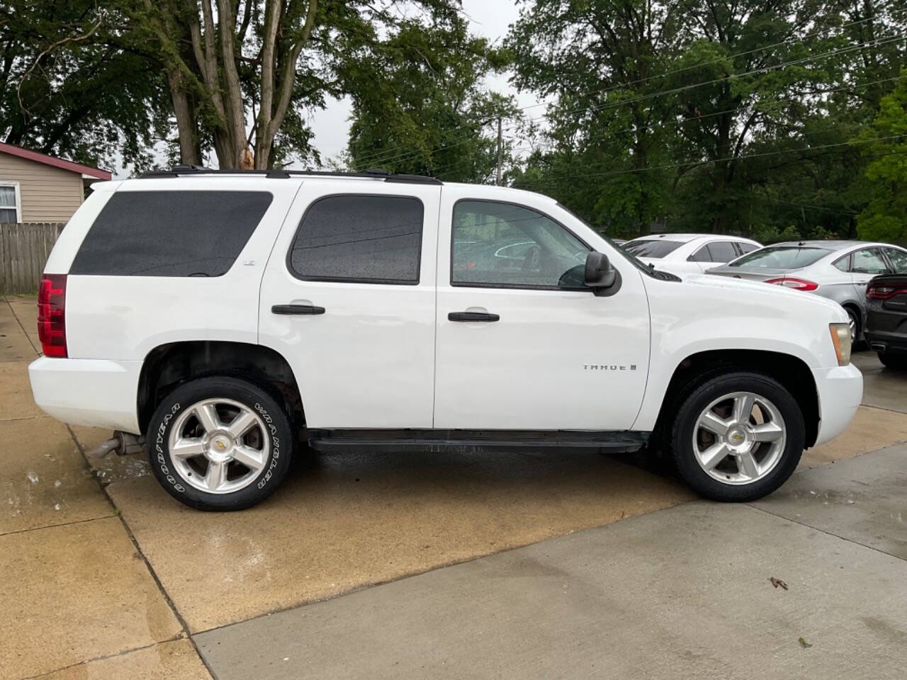 2007 Chevrolet Tahoe for sale at Auto Connection in Waterloo, IA