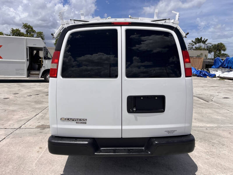 2015 Chevrolet Express 2500