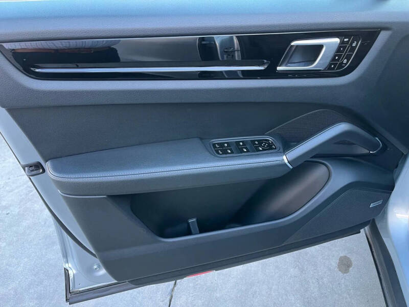 2019 Porsche Cayenne S