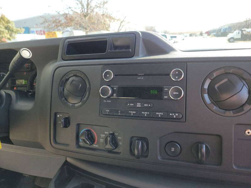 2014 Ford E-Series E-350 SD