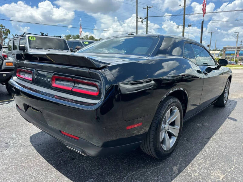 2020 Dodge Challenger SXT