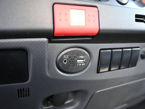 2024 Isuzu NPR HD 1F2