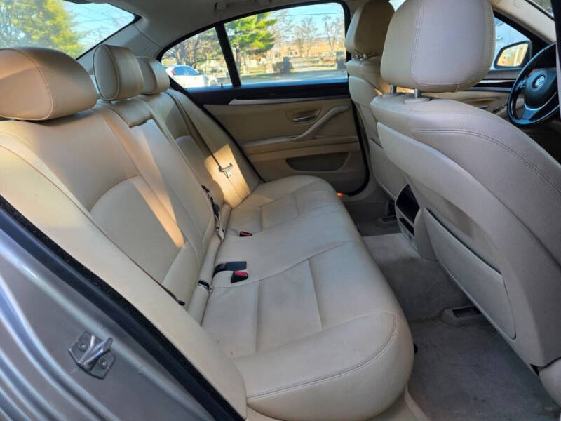 2015 BMW 5 Series 528i