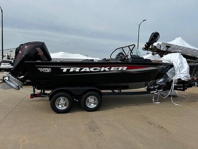 2026 Tracker Targa V-19 Combo