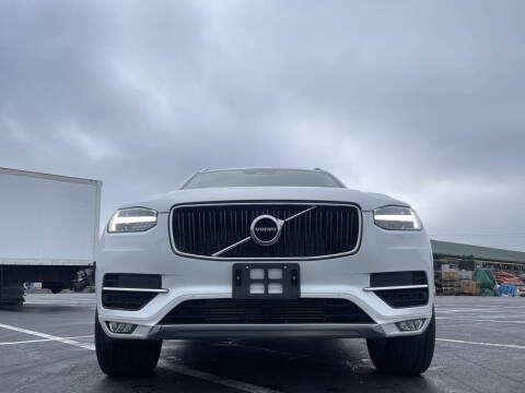 2019 Volvo XC90 T5 Momentum