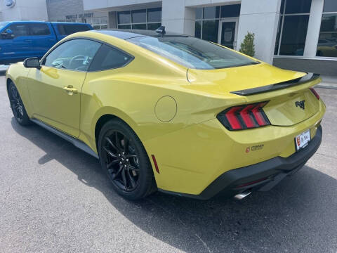 2025 Ford Mustang EcoBoost