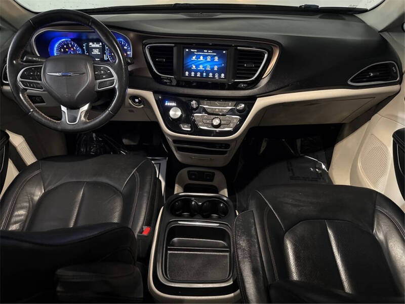 2019 Chrysler Pacifica Touring L