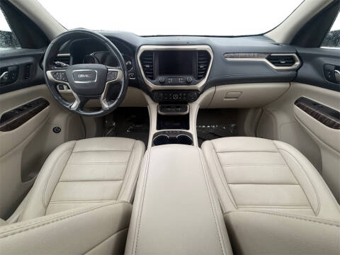 2022 GMC Acadia Denali