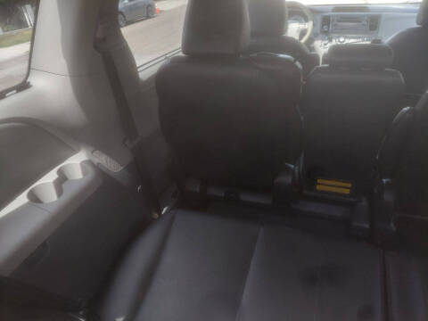 2012 Toyota Sienna SE 8-Passenger