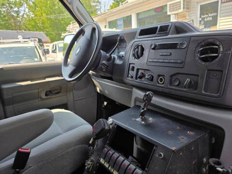 2009 Ford E-Series E-350 SD