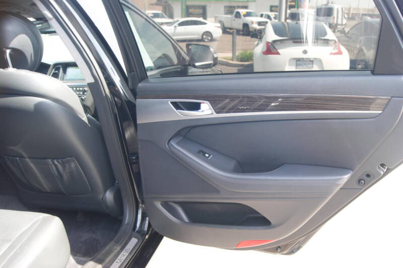 2015 Hyundai Genesis