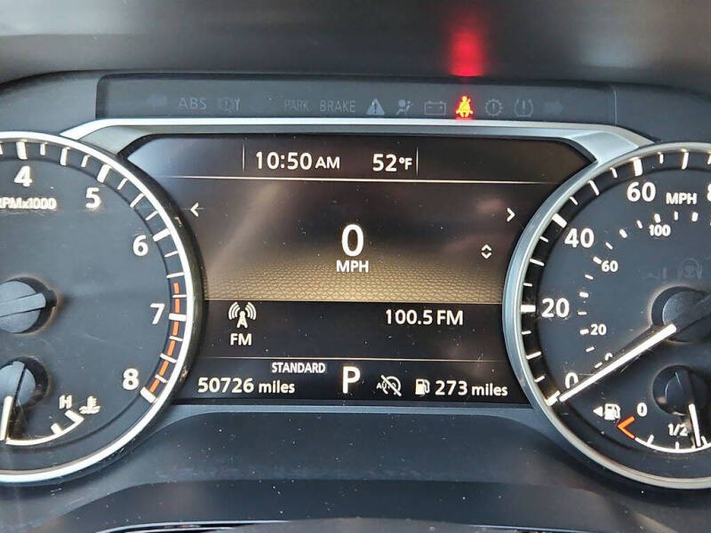 2025 Nissan Pathfinder SV