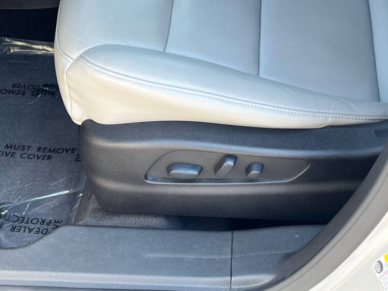 2022 Cadillac XT4 Premium Luxury