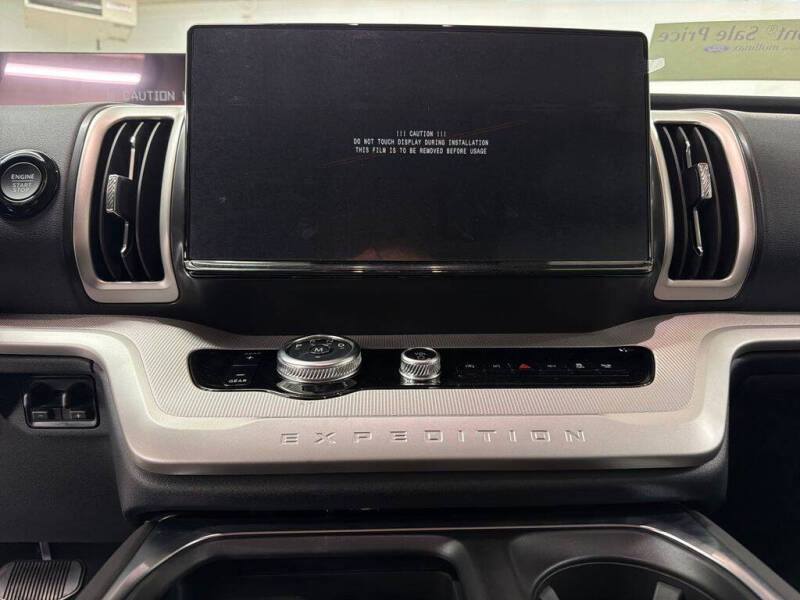 2027 Ford Expedition Active