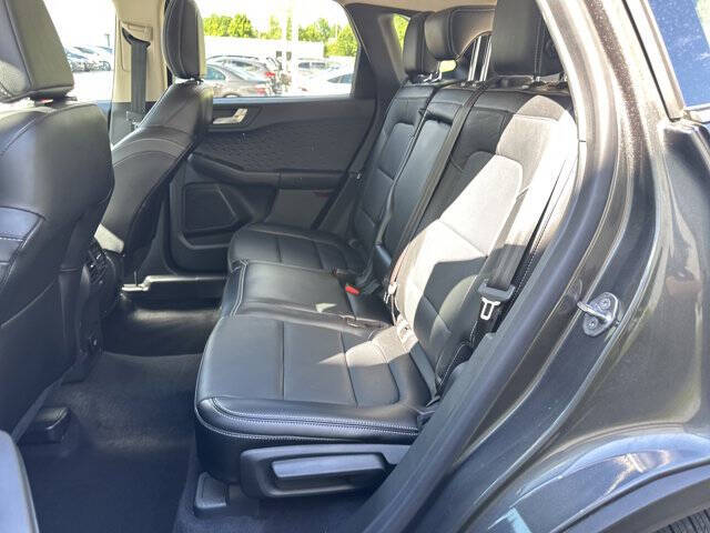 2020 Ford Escape Titanium