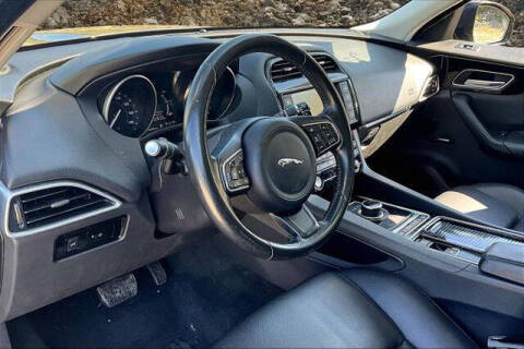 2018 Jaguar F-PACE 25t Premium