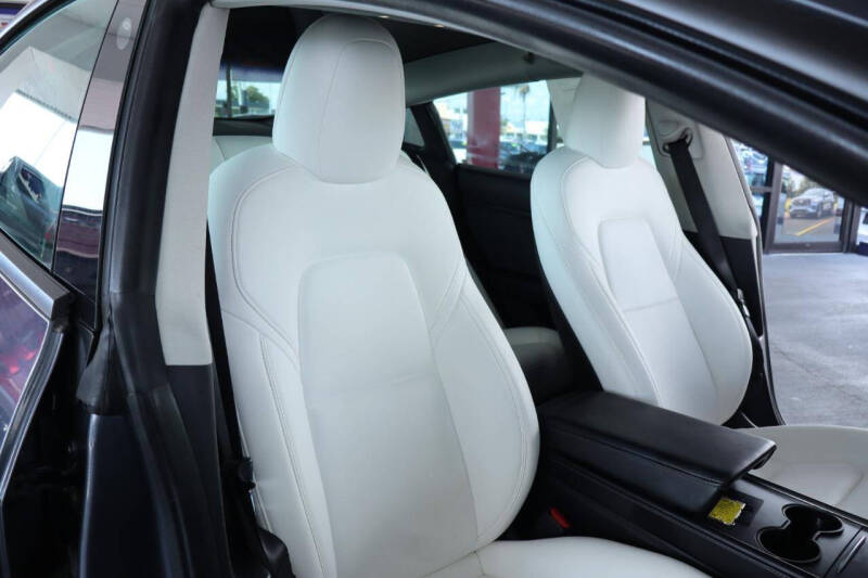 2022 Tesla Model 3 Performance