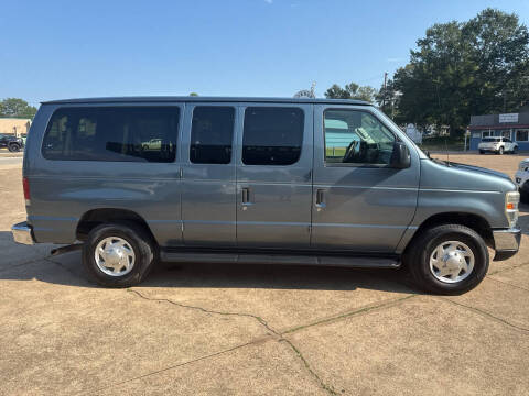 2012 Ford E-Series E-350 SD XLT