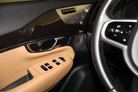 2018 Volvo XC90 T6 Momentum