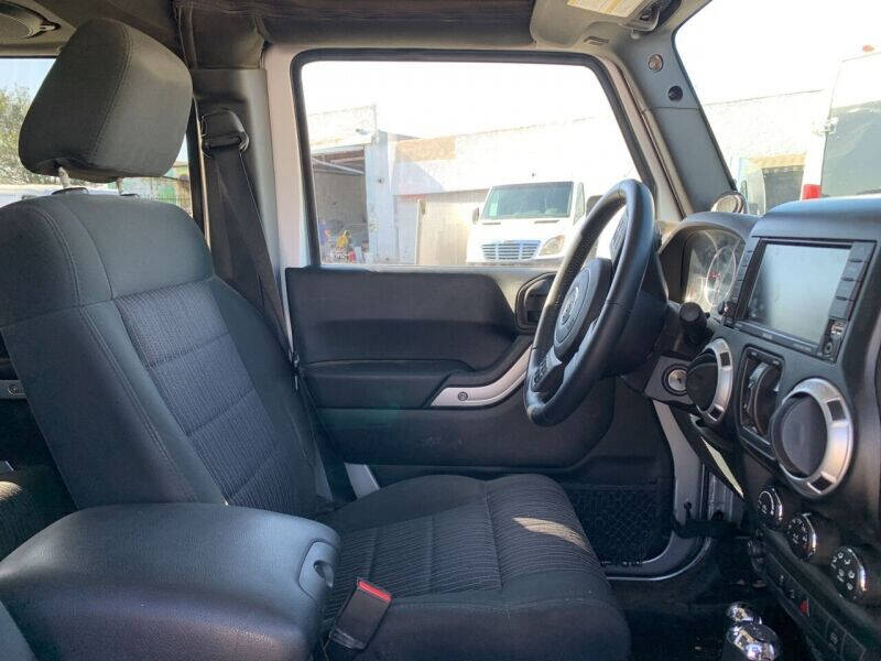 2012 Jeep Wrangler Unlimited Sahara