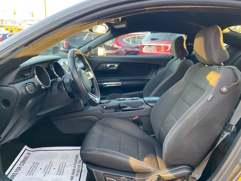 2016 Ford Mustang V6