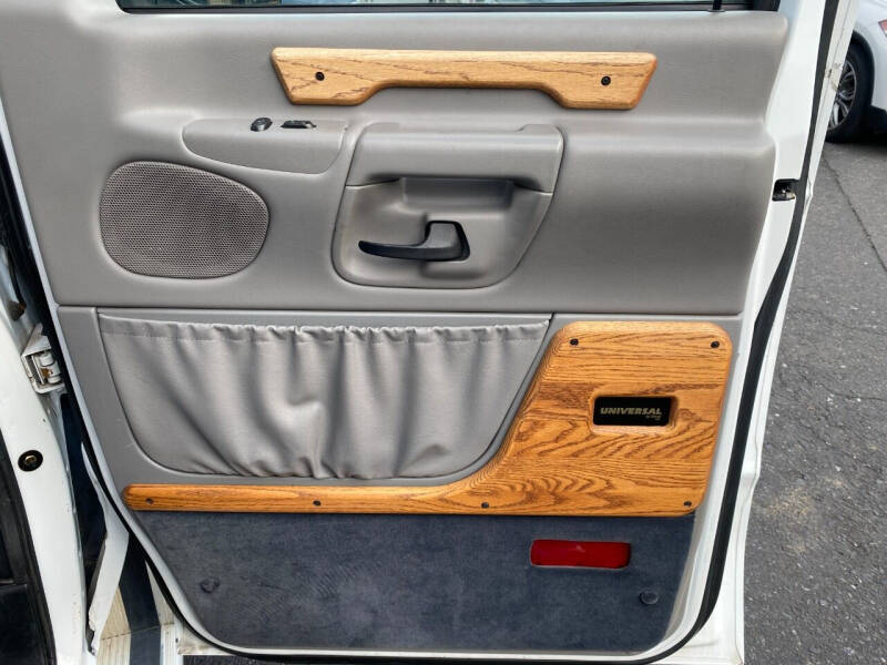 1997 Ford E-Series E-150