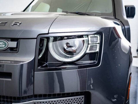 2024 Land Rover Defender 130 P400 Outbound