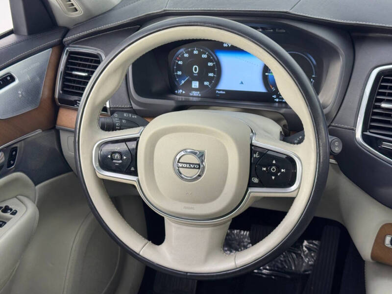 2017 Volvo XC90 T8 eAWD Inscription