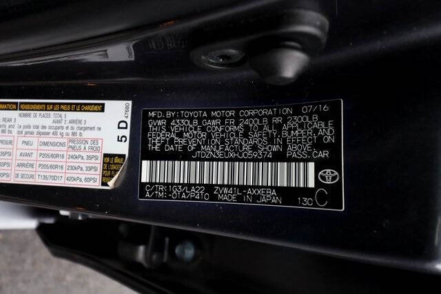 2017 Toyota Prius v Four