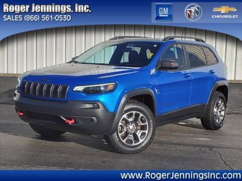2020 Jeep Cherokee for sale at ROGER JENNINGS INC in Hillsboro IL