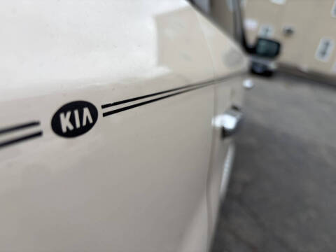 2011 Kia Sorento LX