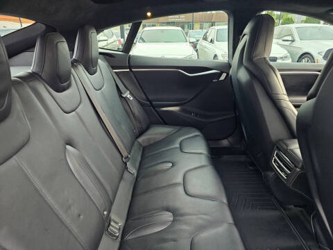 2015 Tesla Model S 70D