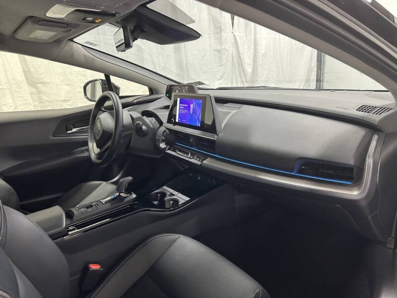 2025 Toyota Prius XLE