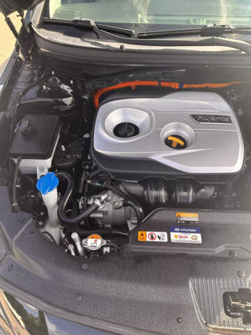 2017 Hyundai Sonata Hybrid SE