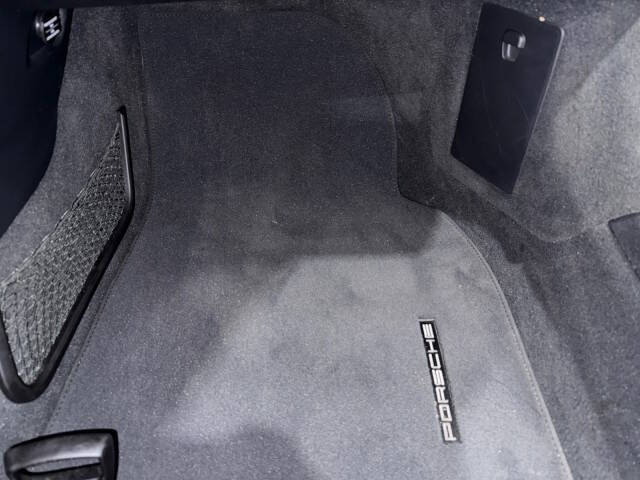 2019 Porsche 718 Cayman