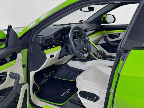 2022 Lamborghini Urus