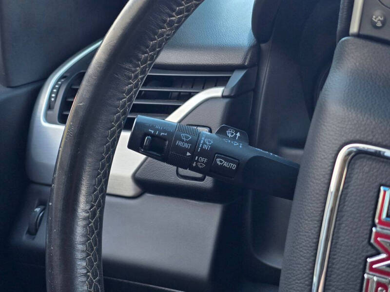 2017 GMC Yukon SLE