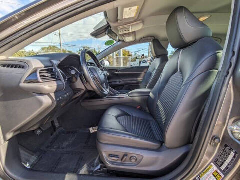 2020 Toyota Camry SE