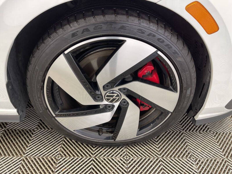 2022 Volkswagen Golf GTI S